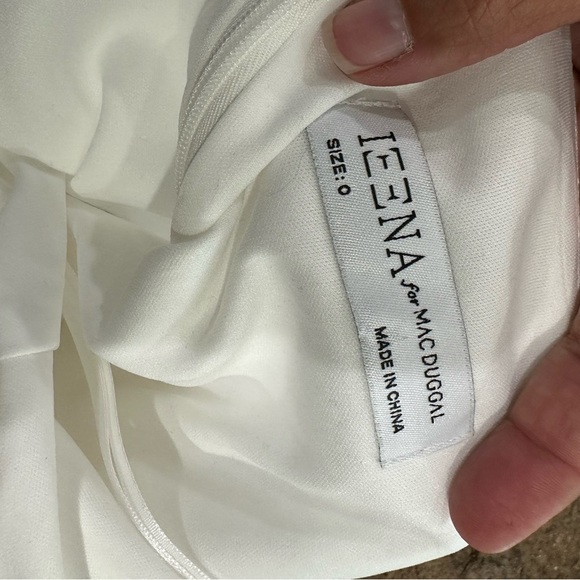 MAC DUGGAL
Satin One-Shoulder Gown (D3) - Picture 5 of 5